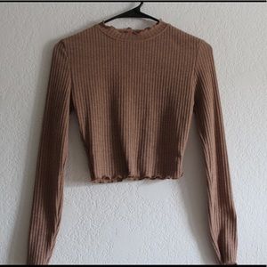 Light Ribbed Cropped Long Sleeve